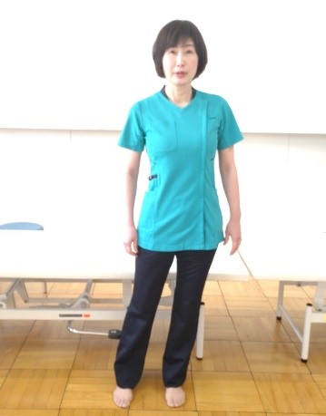 中殿筋ストレッチ画像２